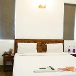 Roomshala 028 Blu Lagoon - Opposite Select City Walk Mall