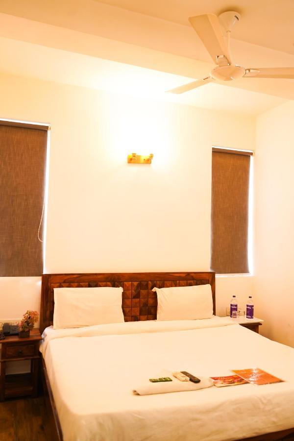 Roomshala 028 Blu Lagoon - Opposite Select Walk Mall